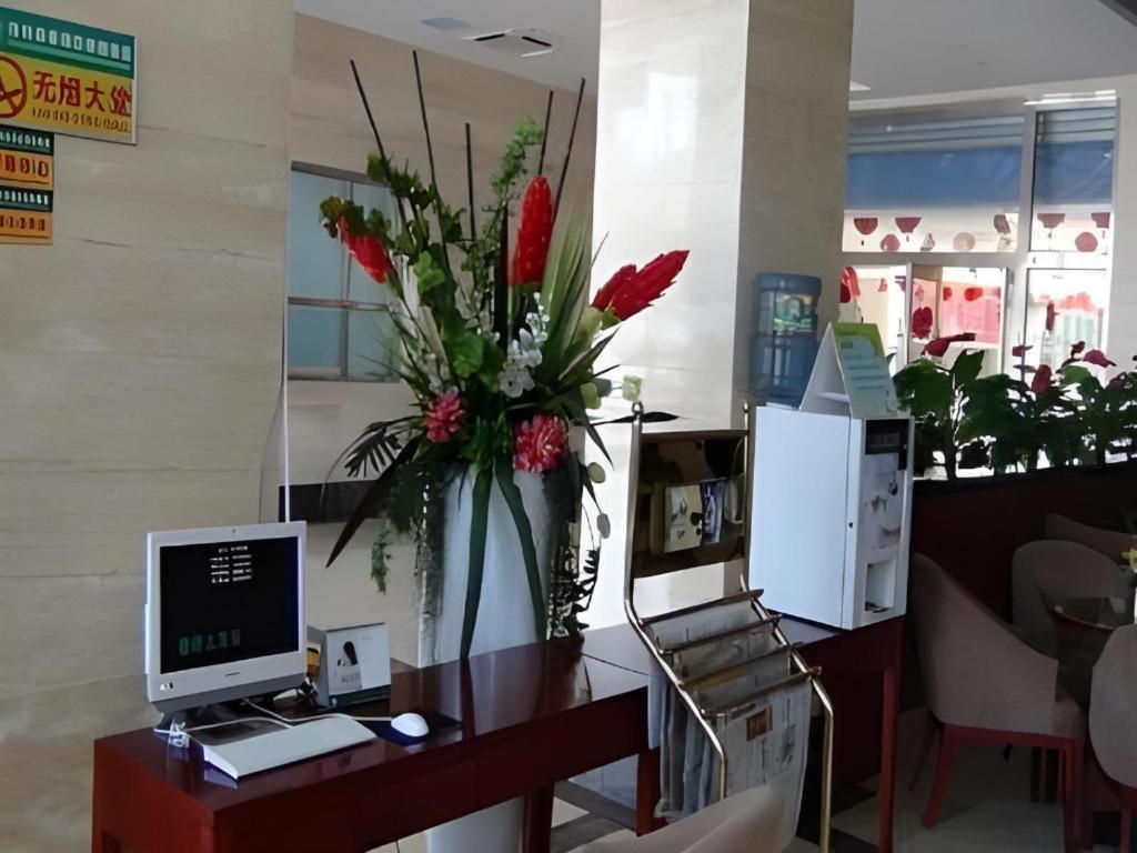 Greentree Inn Tianjin Wuqing Distric Bohai Market Exterior photo